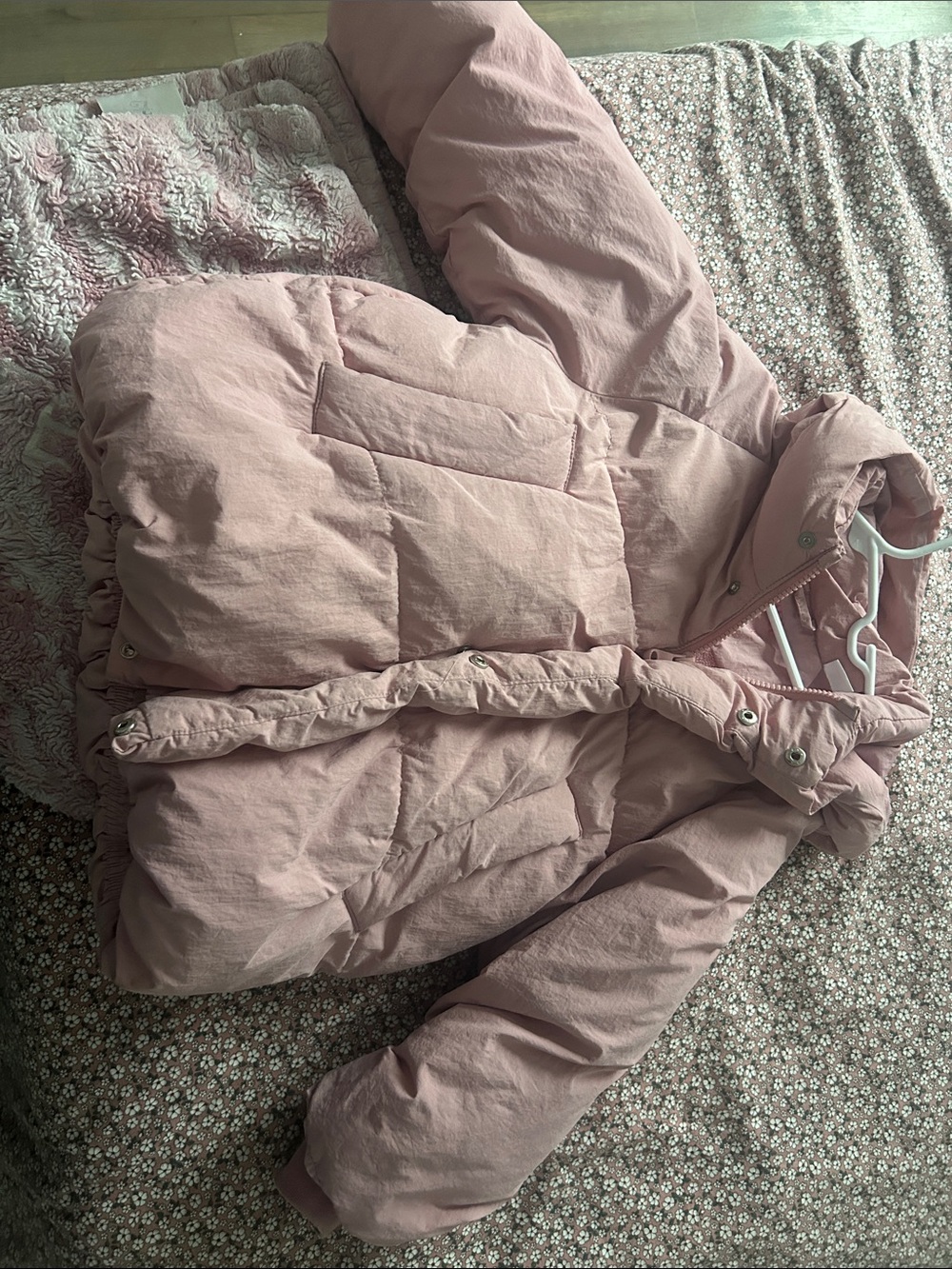 Zara Light Pink Puffer coat size 6